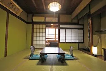 غرفة أساسية ثلاثية، Chuoukan Shimizuya Ryokan 1/1