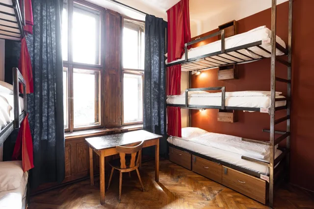 Mixed Dorm, Sir Toby Apos S Hostel 4/6