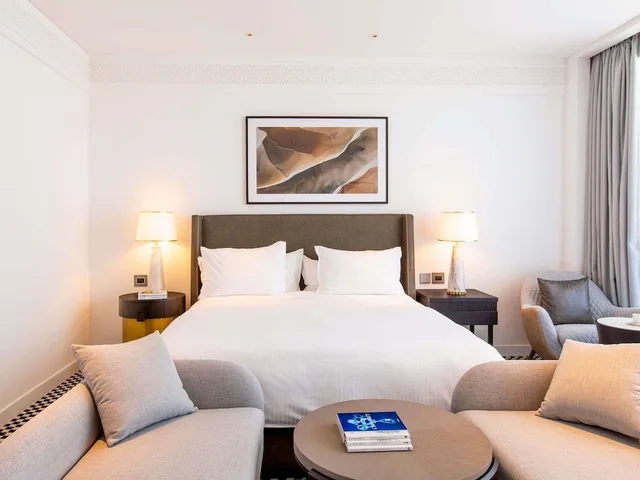 جناح جونيور بسرير كينج، Fairmont La Marina Rabat-Salé 1/8