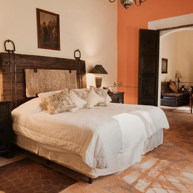جناح بسرير كينج بجاكوزي، Hacienda Sepulveda Hotel Spa 1/8
