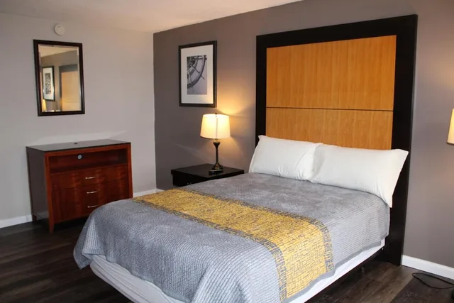 غرفة ديلوكس مفردة بسرير كوين، Apm Inn & Suites 3/10
