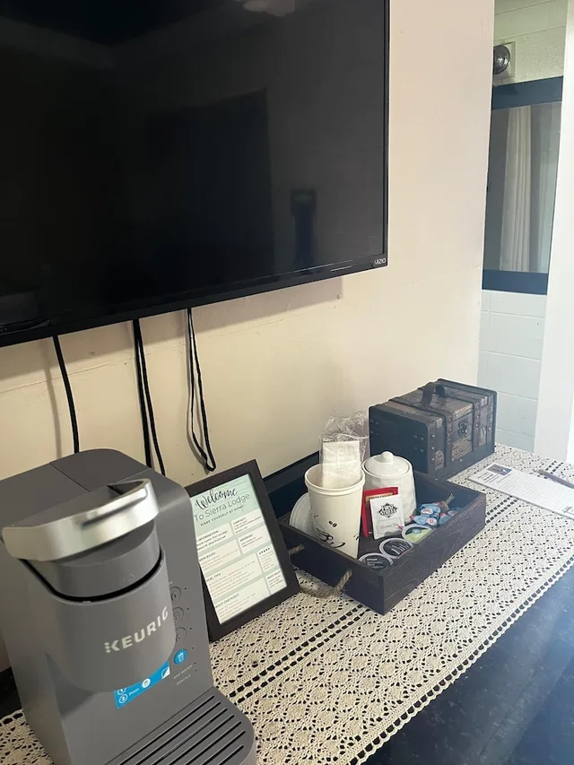 غرفة بانورامية بإطلالة على الجبل بشرفة مع أريكة، Sierra Lodge 2/3
