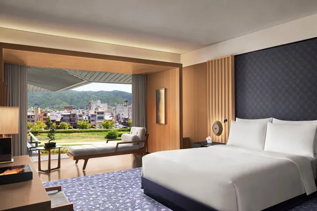 جناح تنفيذي بسرير كينج، The Ritz Carlton Kyoto 1/1