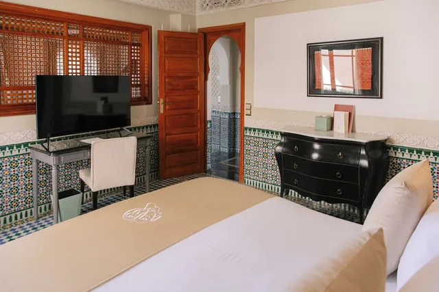 جناح ديلوكس بسرير كوين، Palais Faraj Suites And Spa 1/4