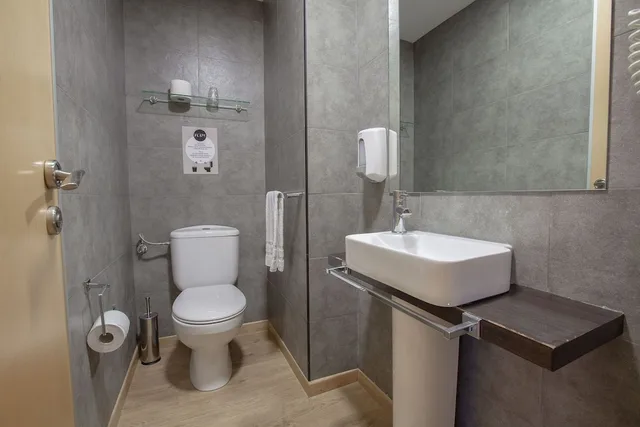 غرفة بسرير كوين، ROOMS CIENCIAS 7/8