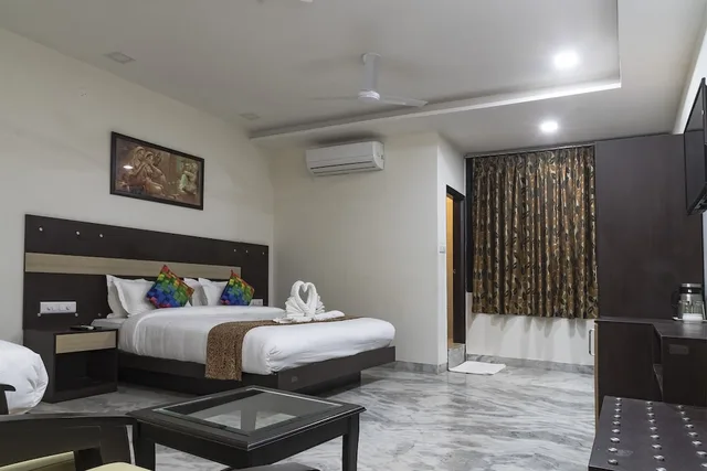 Deluxe, Double Bed, Hotel Royal Dezire 5/7