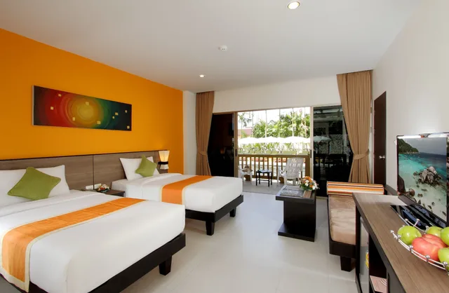 Aqua Pura, Twin Beds, Pool Access، Kata Sea Breeze Resort 4/10