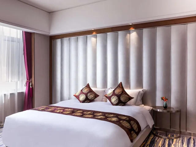 غرفة ديلوكس بسرير كينج، NOVOTEL DAQING HAOFANG 1/4