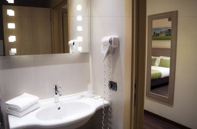 غرفة سوبيريور بسريرين منفصلين، Hotel Roma Sud 5/6