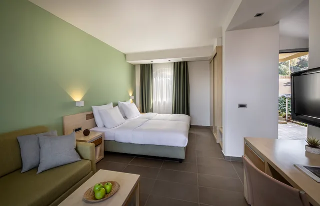 غرفة بريميوم بسرير مزدوج مع سرير إضافي، Maistra Select Belvedere Resort 2/7