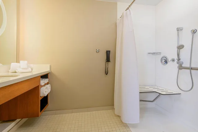 استوديو بسرير كوين مع أريكة لذوي الإعاقة، SpringHill Suites by Marriott Durham Chapel Hill 10/10