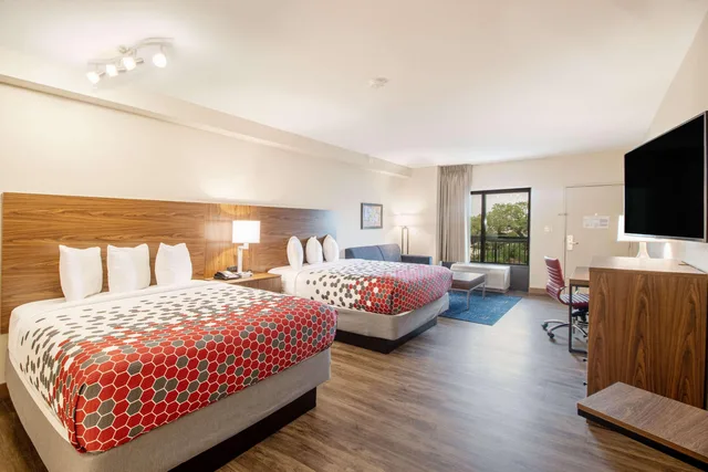 جناح بسريرين كوين، Econo Lodge Inn & Suites Foley-North Gulf Shores 1/3