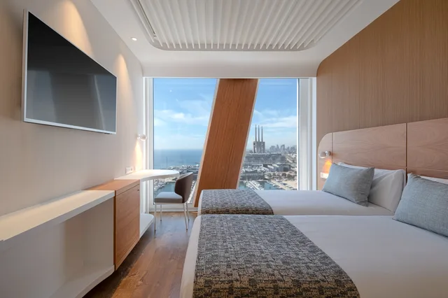 غرفة بسرير مزدوج أو سريرين منفصلين بإطلالة على البحر، Hotel Marina Badalona 3/5
