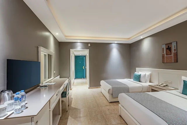 غرفة سوبيريور بإطلالة جزئية على البحر، Sunrise Garden Beach Resort and Spa 3/4