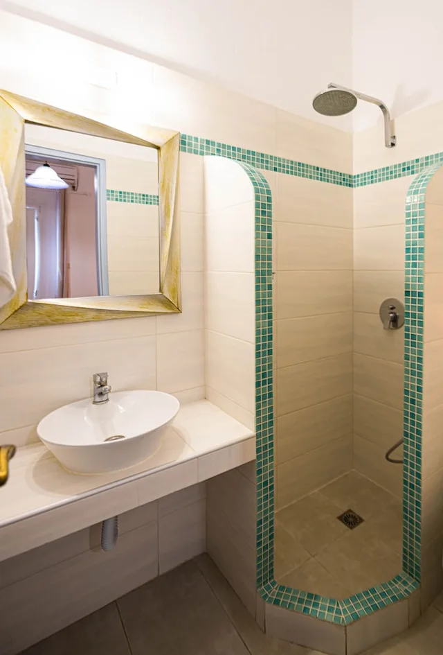 غرفة قياسية بسرير مزدوج بشرفة، Join Us Low Cost Rooms 7/9