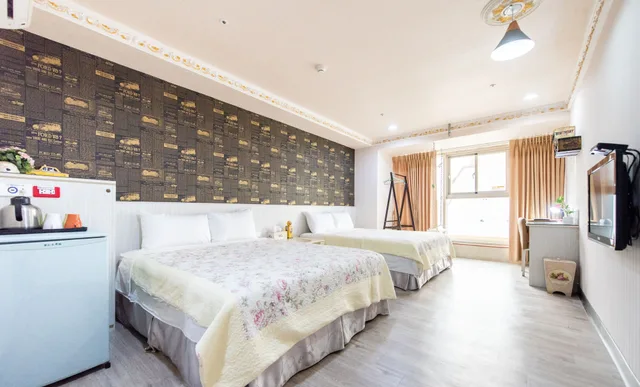 غرفة بسرير مزدوج بإطلالة على المدينة بحوض استحمام، Gwawa Hotel 5/10