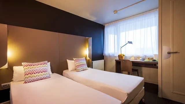 Standard, Twin Beds, Campanile Eindhoven 1/4
