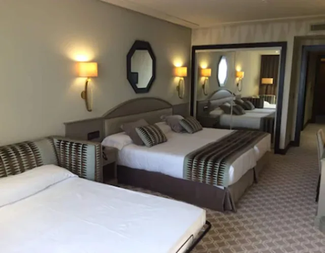 Triple Adults، Hotel Bahia 1/7