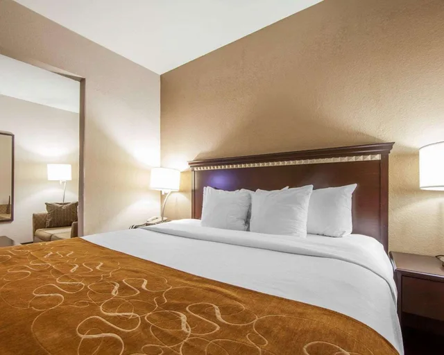 جناح بسرير كينج، Comfort Suites London, KY 2/7