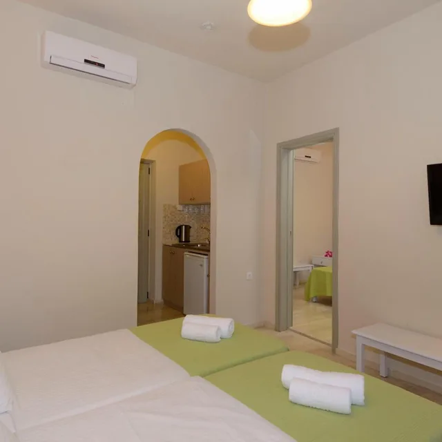 Apartment 2 Bedrooms, Costas and Chrysoula 9/10