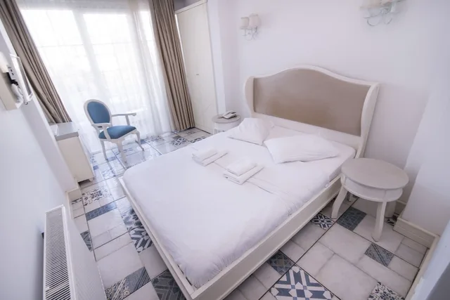 غرفة ديلوكس بسرير مزدوج بشرفة، Buyukada Cankaya Hotel 1/10