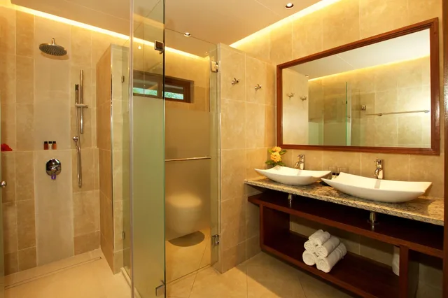 Superior, Coco de Mer Hotel and Black Parrot Suites 5/7