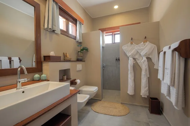 Beach Villa, Twin Beds, Sea Front, with Pool، Diamonds Mapenzi Beach Zanzibar 6/7