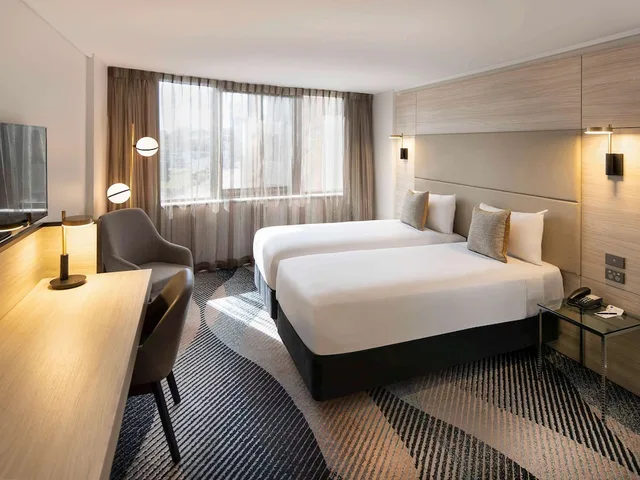 Spa, Deluxe, King Bed، NOVOTEL SYDNEY PARRAMATTA 1/8