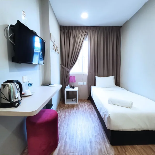 Single, Princess Hotel Pontian 6/9