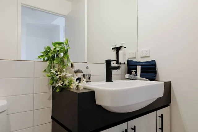 Studio, Apartment, Punthill Essendon 8/8