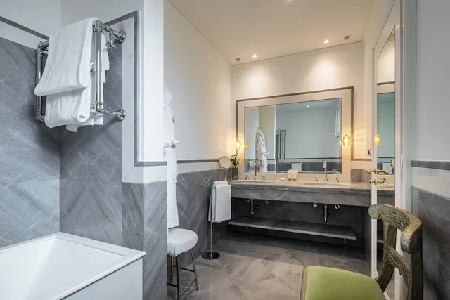 Goldoni, Family Suite, 2 Double Beds، Baglioni Hotel Luna 5/5
