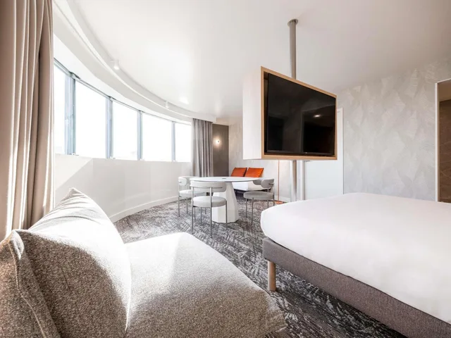 Studio, Queen Bed, Novotel Paris 13 Porte d Italie 5/10