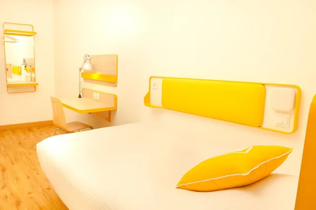 غرفة قياسية مفردة، Bloomrooms At Link Road 3/6