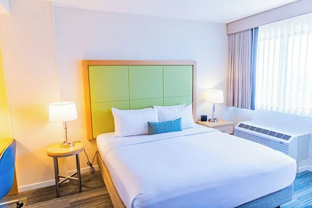 غرفة بريميوم بسرير كينج، The Inn at Longwood Medical 3/4