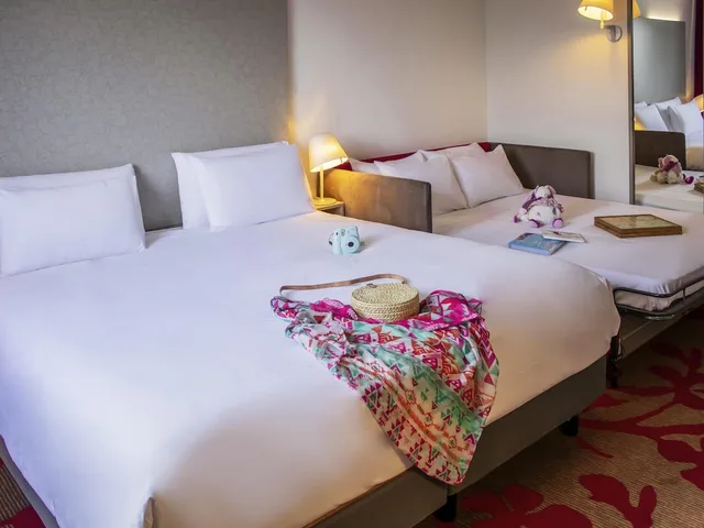غرفة كلاسيكية عائلية بسرير مزدوج مع أريكة، Mercure Tours Nord 5/10
