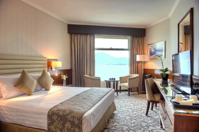 غرفة بريميوم بسرير كينج بإطلالة على البحر، Oceanic Khorfakkan Resort And Spa 1/2