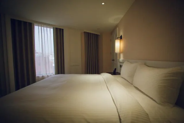 Suite, Double Bed, Park View, Inn By The Village 2/3