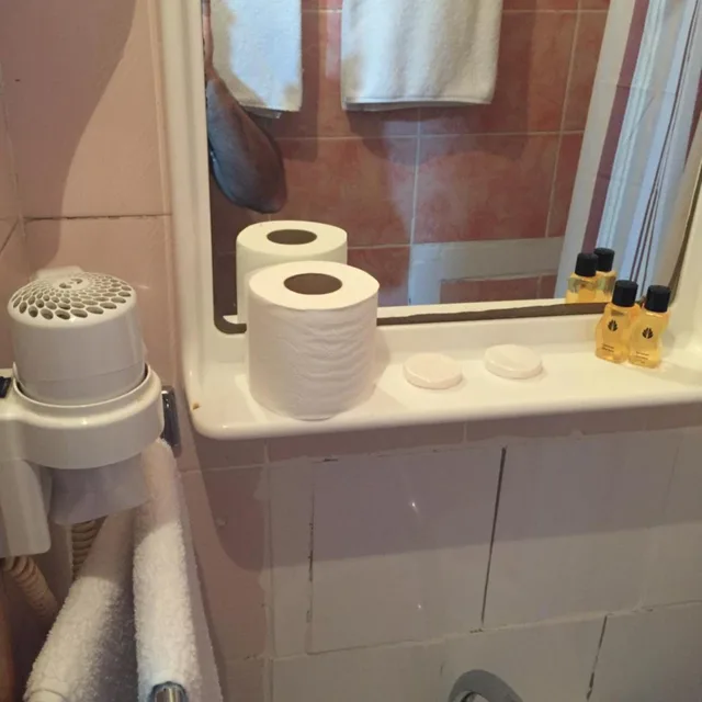 غرفة بسريرين منفصلين، Istanbul Paris Hotel And Hostel 5/8