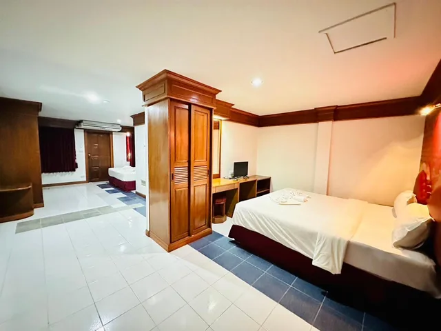 Family, Lime Hotel Patong 8/10