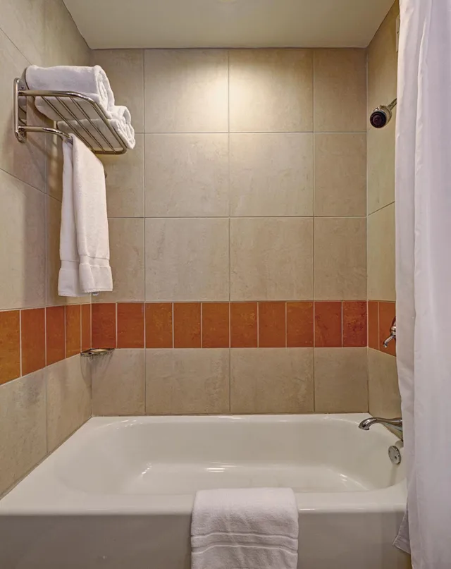 غرفة بسرير كينج بشرفة، Hotel Giraffe 8/11