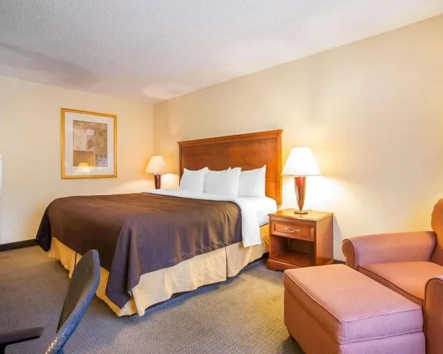 غرفة أساسية بسرير كوين، Budgetel Inn & Suites Atlanta 1/4