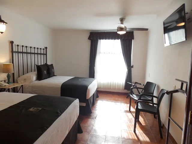 غرفة قياسية بسريرين مزدوجين، Hotel Real de Leyendas 7/8