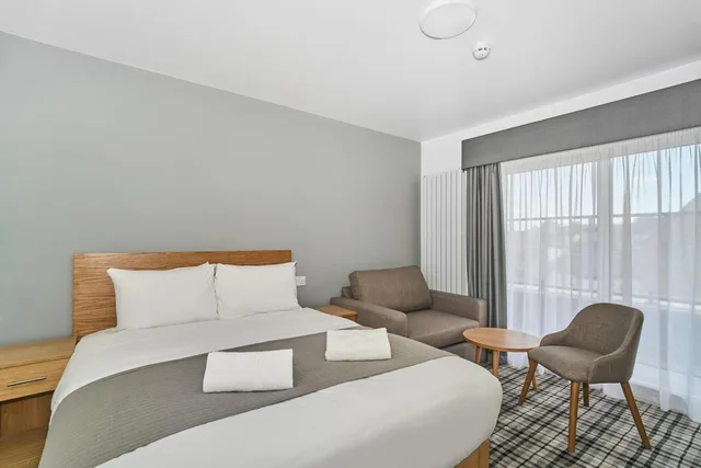 شقة بسرير فردي وسريرين مزدوجين بغرفتي نوم، Best Western Greater London Hotel 2/5