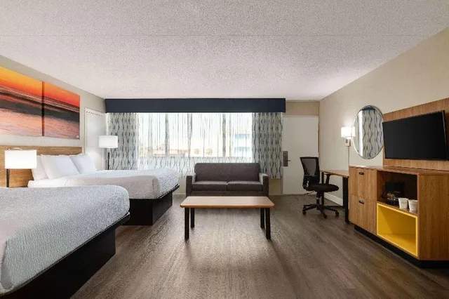 غرفة بسريرين كوين بإطلالة على البحر، Days Inn by Wyndham Myrtle Beach-Beach Front 2/3