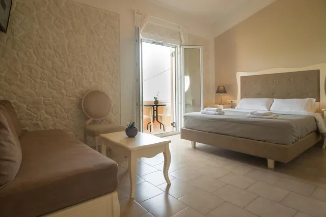 غرفة سوبيريور بسرير مزدوج بإطلالة على البحر، Coral Beach Hotel 6/10