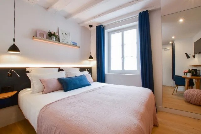 غرفة كلاسيكية بسرير كوين، Hotel Victoire & Germain 1/5