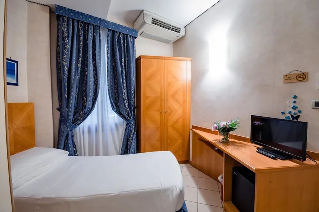 غرفة مفردة، Albergo Centrale Bologna 11/20