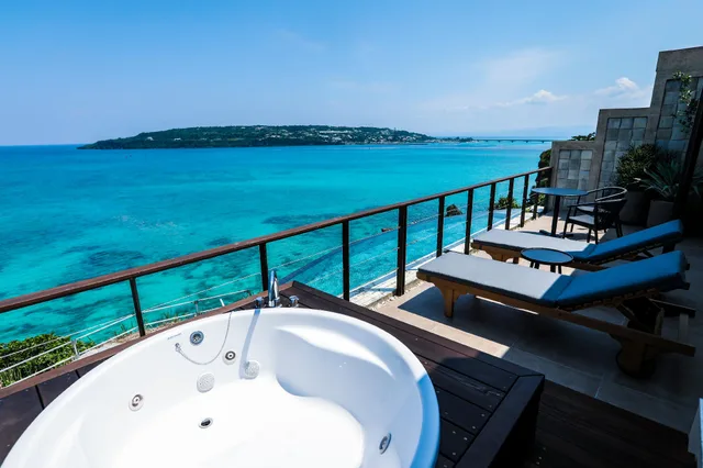 فيلا فاخرة بسرير كينج بإطلالة على البحر، Kayatsuma Okinawa Hotel & Resort 2/2