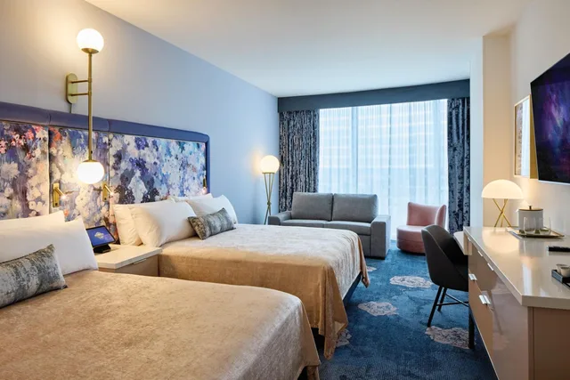 غرفة ديلوكس بسريرين كوين لذوي الإعاقة، Universal's Helios Grand Hotel, a Loews Hotel 1/1