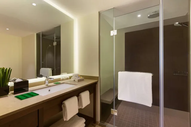 Specialty, King Bed, Sofa، Hyatt Place Shenzhen Dongmen 5/5